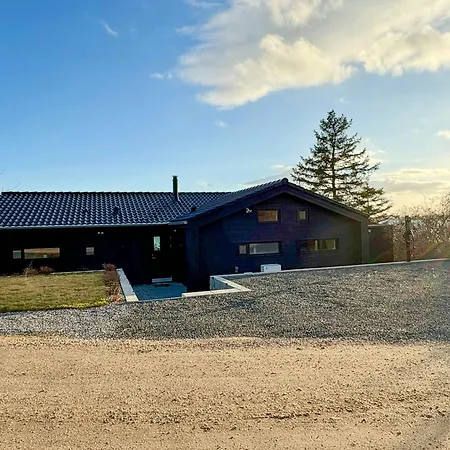 Idyllic Modern House Overlooking Lammefjord Prázdninový dům Vig