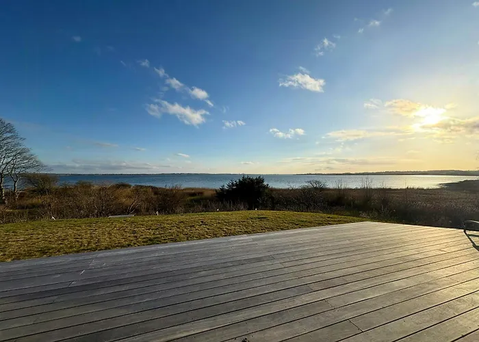 Idyllic Modern House Overlooking Lammefjord Vakantiehuis Vig