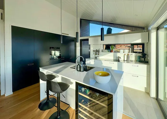 Idyllic Modern House Overlooking Lammefjord Vakantiehuis