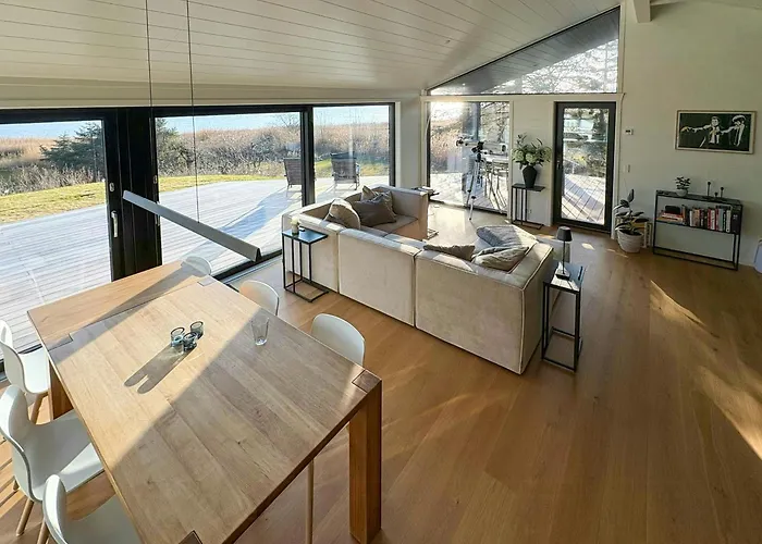 Idyllic Modern House Overlooking Lammefjord *