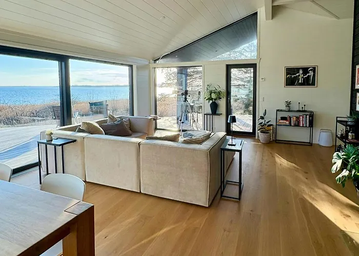 Idyllic Modern House Overlooking Lammefjord Vig