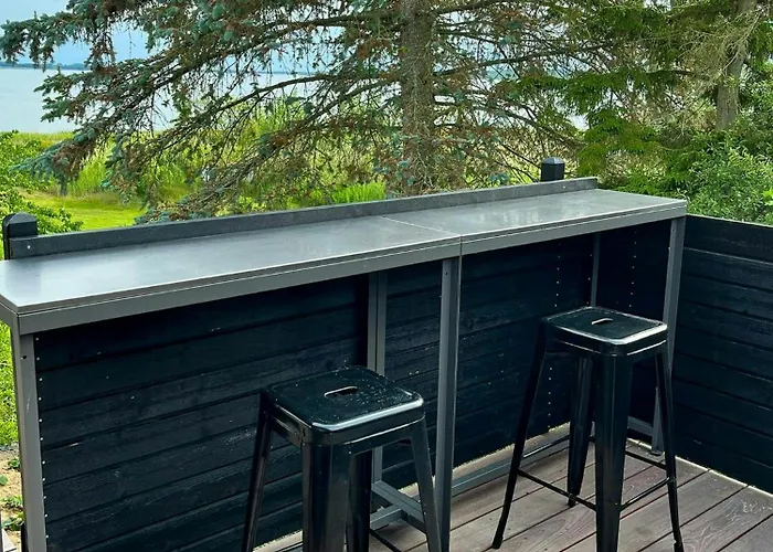 Vakantiehuis Idyllic Modern House Overlooking Lammefjord